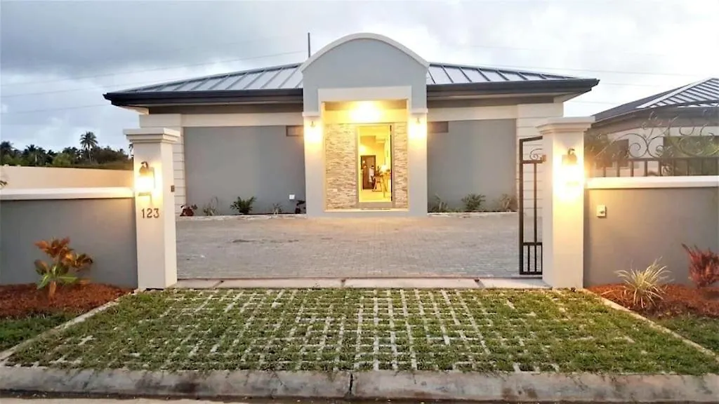 Private 4Br-5 Bath Luxury Villa With Pool In Gated Community Near Beaches Canaan Trinidad en Tobago